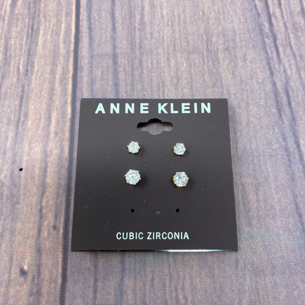 ANNE KLEIN CUBIC ZIRCONIA SILVER STUD EARINGS TT07